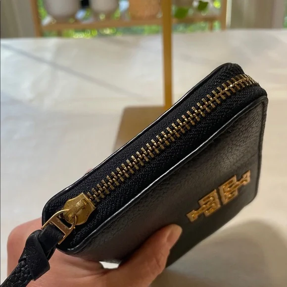 Tory Burch Black Pebbled Leather Wallet - Picture 14 of 14